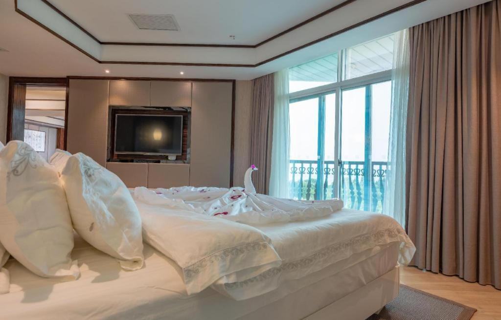 Excemon Beach Hotel Beihai Exterior photo